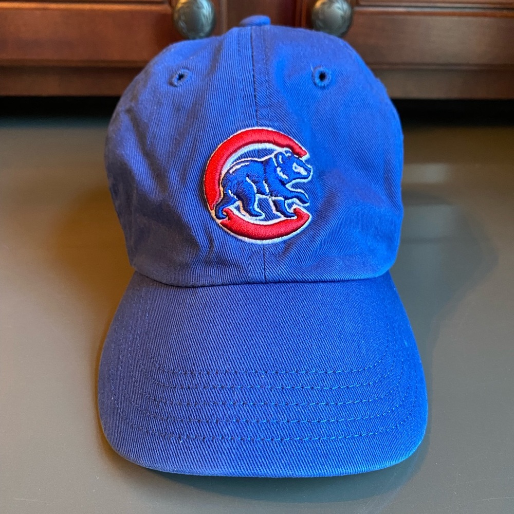 Cubs 💙 Hat Child size with Bear 🐻 on Logo
